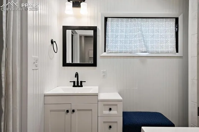 $390,000 | 817 Grand Boulevard, Colorado Springs, CO 80911