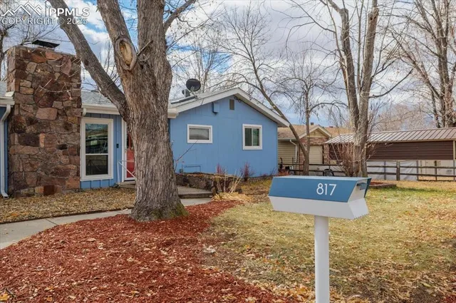 $390,000 | 817 Grand Boulevard, Colorado Springs, CO 80911