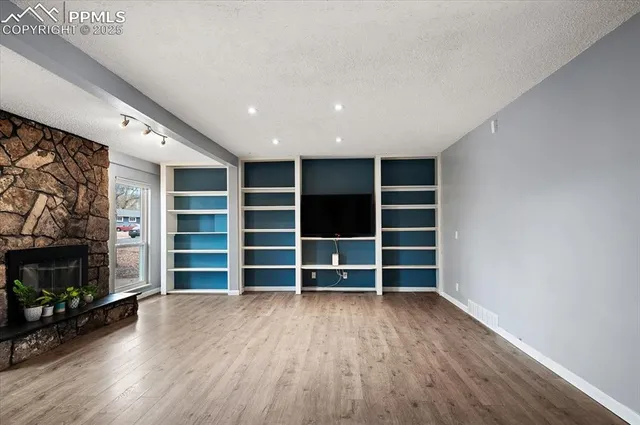 $390,000 | 817 Grand Boulevard, Colorado Springs, CO 80911