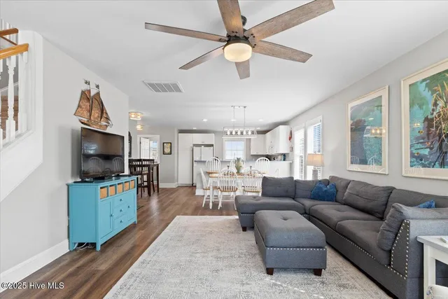 $1,029,000 | 436 Ocean Boulevard West, Holden Beach, NC 28462