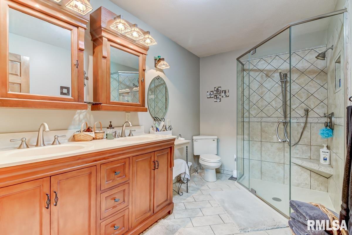 9257 Lost Spring Road Dawson, IL 62520 - Photo 22 of 50 Gallery Image 22