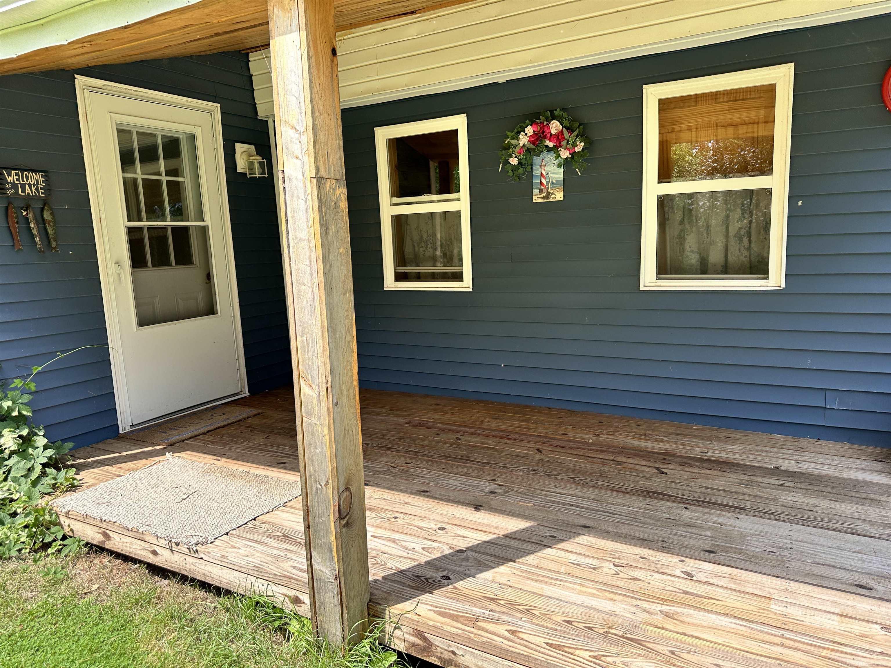 5180 Lakeshore Road Deckerville, MI 48427 - Photo 33 of 56 50118664-32.JPG