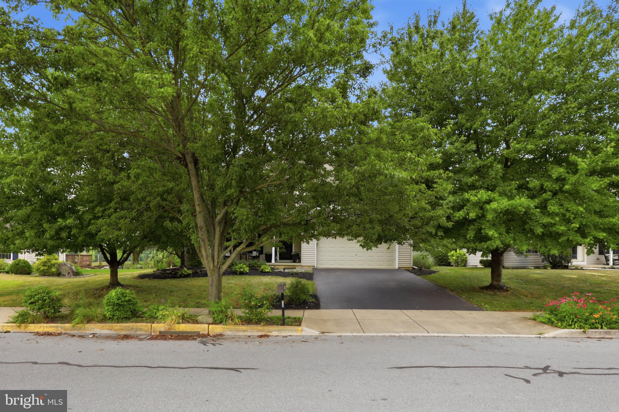 230 Cambridge Lane Lititz, PA 17543 - Photo 4 of 59