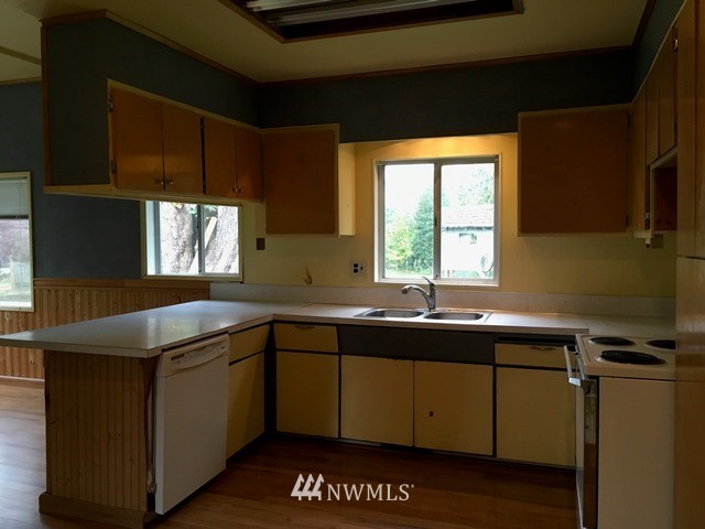 406 East Laurel Road Bellingham, WA 98226 - Photo 3 of 12