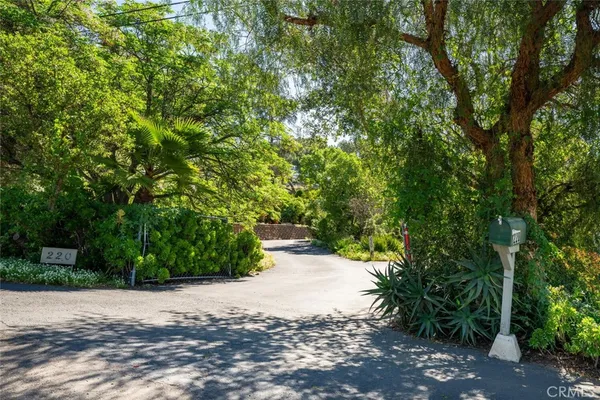 $859,900 | 220 D Street, Ramona, CA 92065