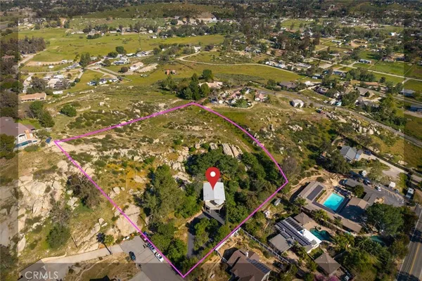 $859,900 | 220 D Street, Ramona, CA 92065