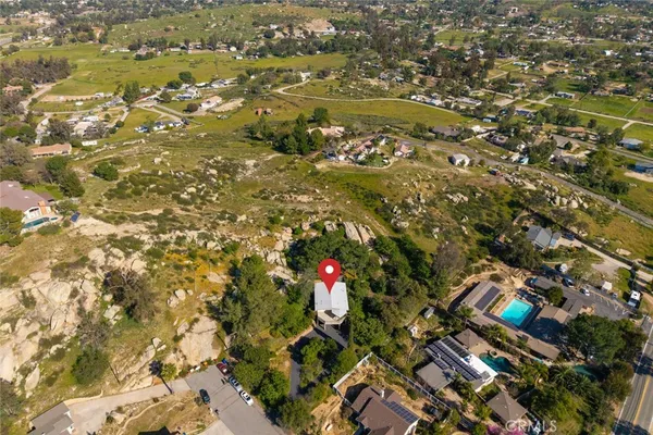 $859,900 | 220 D Street, Ramona, CA 92065