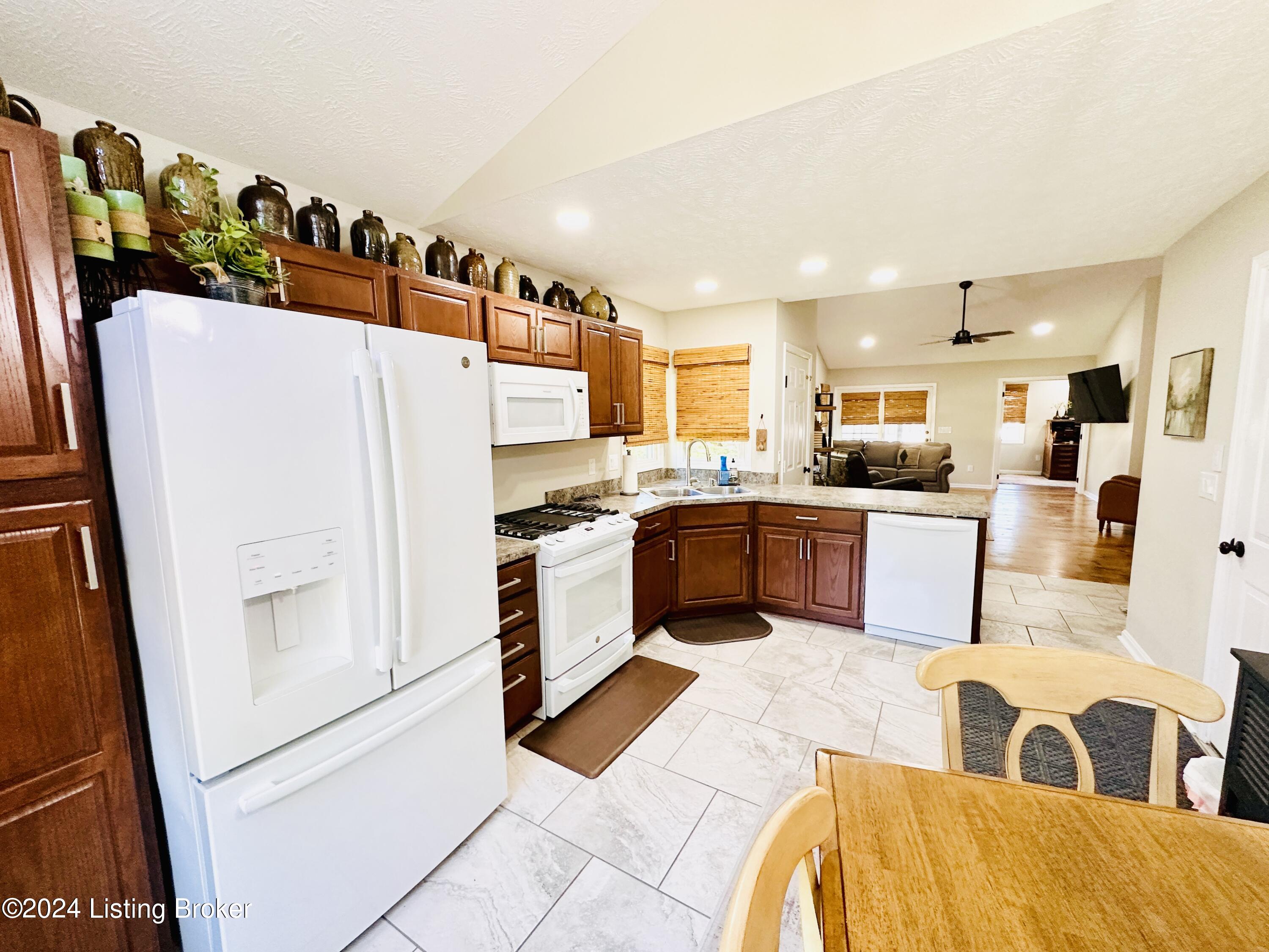 311 Sunbeam Road Leitchfield, KY 42754 - Photo 28 of 61 Main floor-10