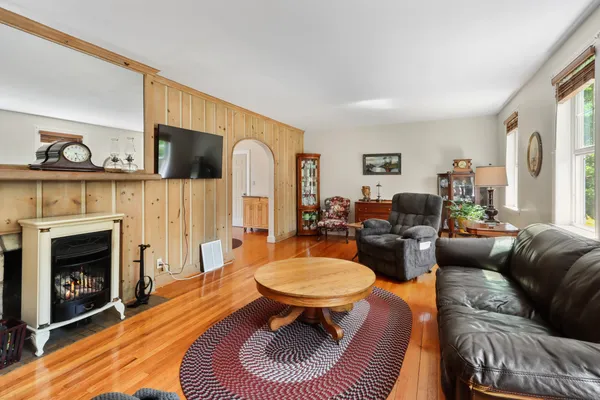 $400,000 | 1133 Racine Street, Delavan, WI 53115