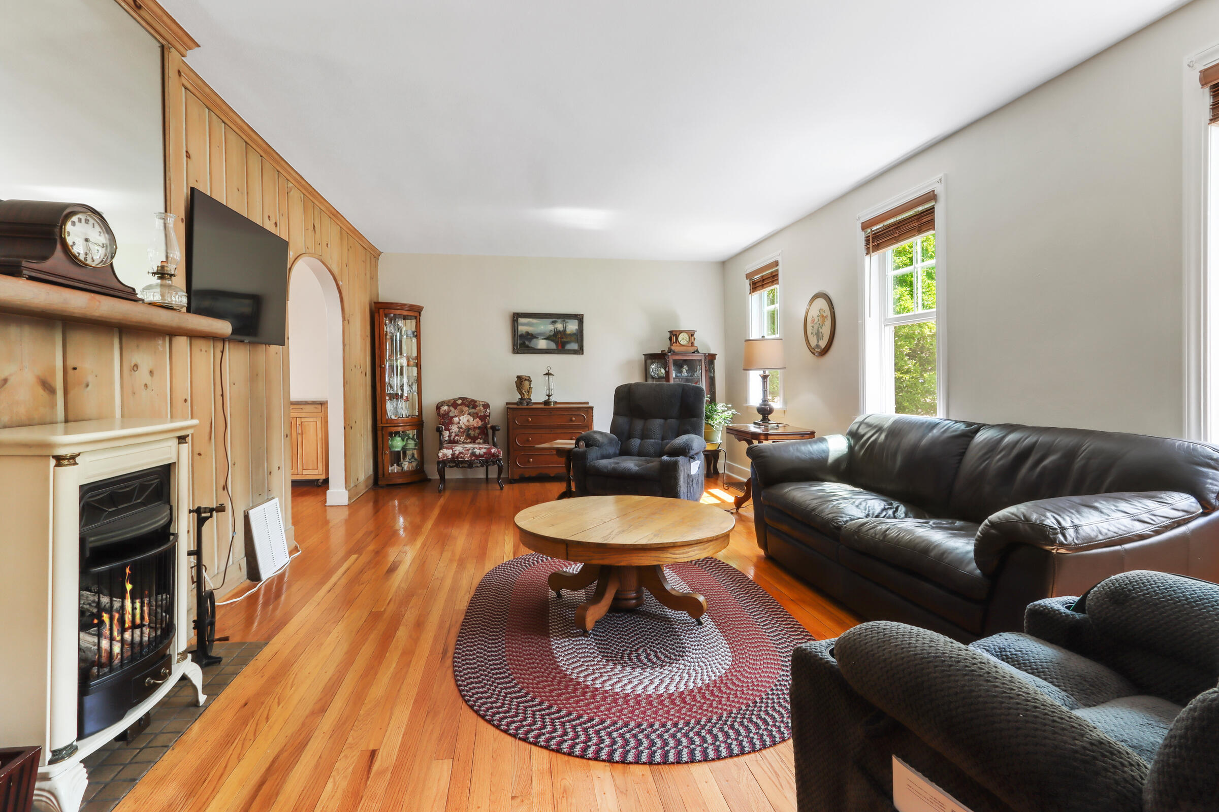 1133 Racine Street Delavan, WI 53115 - Photo 11 of 32 Living Room 4