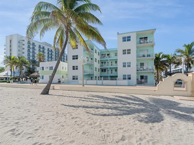 $2,850 | 2600 North Surf Road, Unit 302, Hollywood, FL 33019