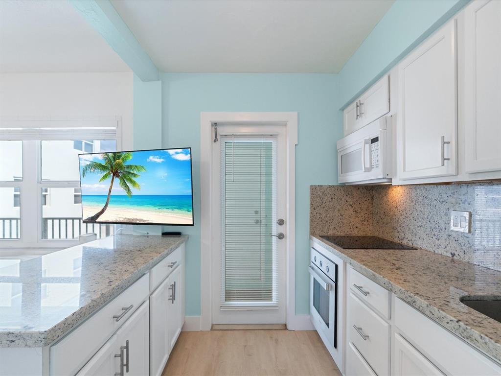 2600 North Surf Road, Unit 302 Hollywood, FL 33019 - Photo 13 of 35