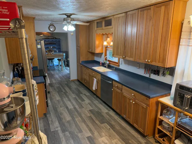 $383,500 | 101 Hughes Lane, New Bern, NC 28560