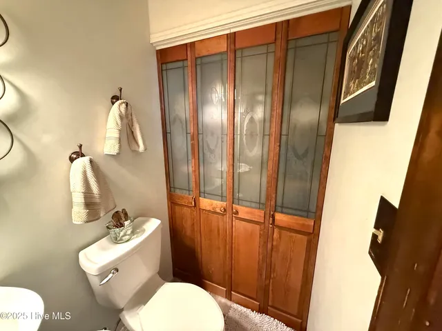 $383,500 | 101 Hughes Lane, New Bern, NC 28560