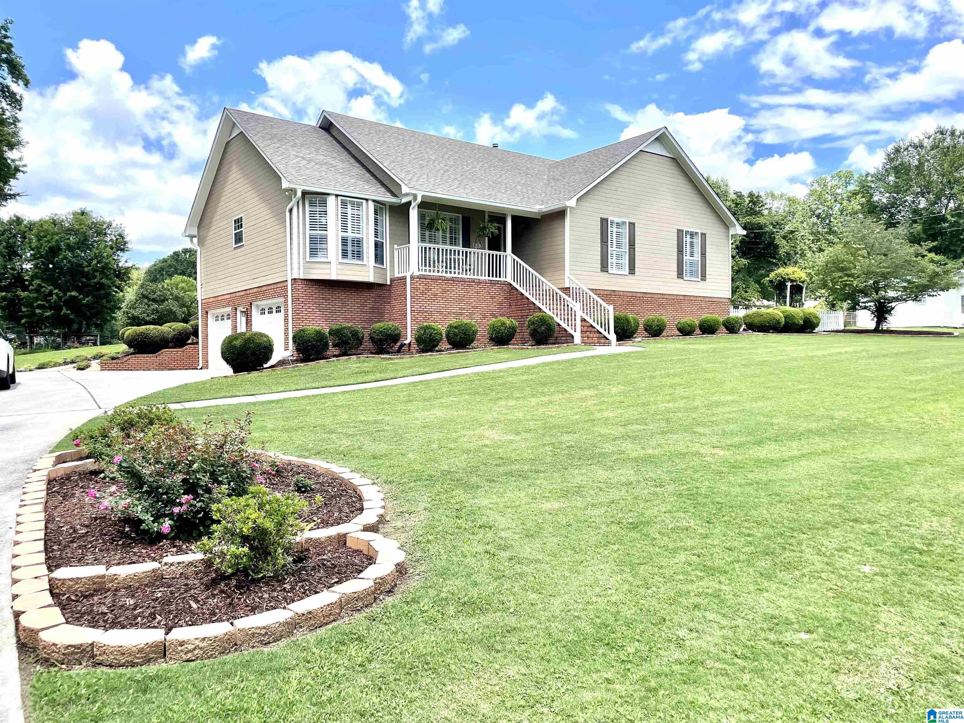 511 Springdale Road Mount Olive, AL 35117 - Photo 2 of 46