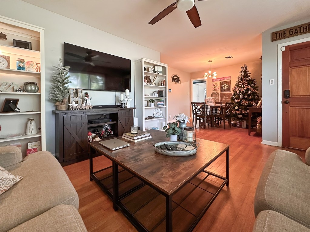 720 Northridge Street Angleton, TX 77515 - Photo 3 of 12