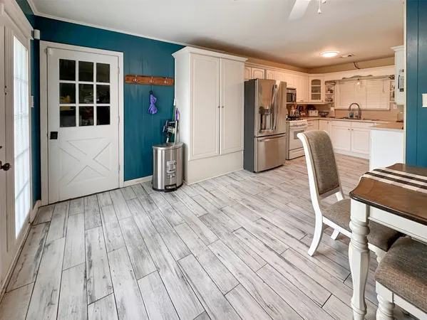 $215,000 | 720 Northridge Street, Angleton, TX 77515