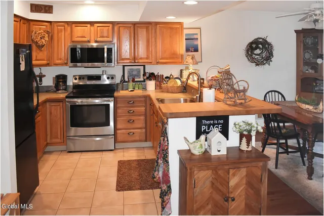 $595,000 | 10 C Hummingbird Circle, Horicon, NY 12808