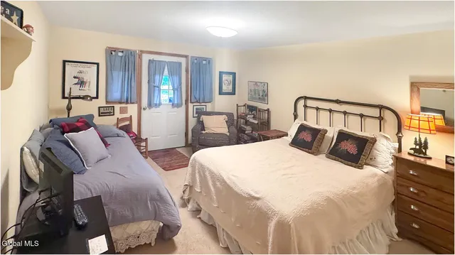 $595,000 | 10 C Hummingbird Circle, Horicon, NY 12808