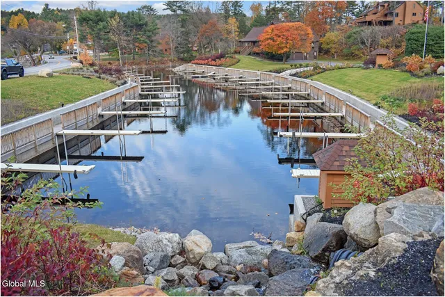 $595,000 | 10 C Hummingbird Circle, Horicon, NY 12808