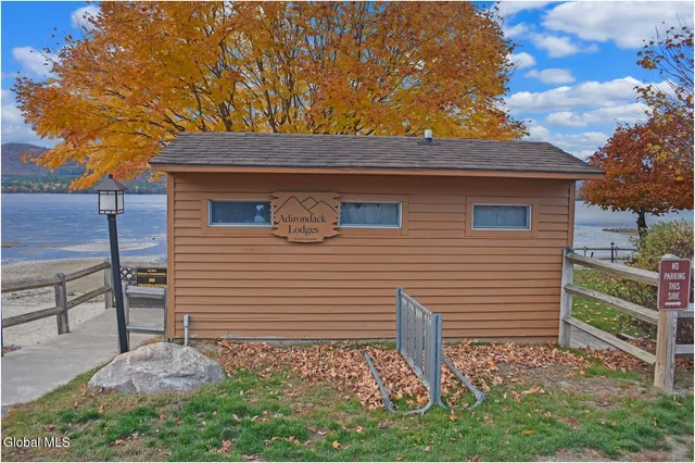 $595,000 | 10 C Hummingbird Circle, Horicon, NY 12808