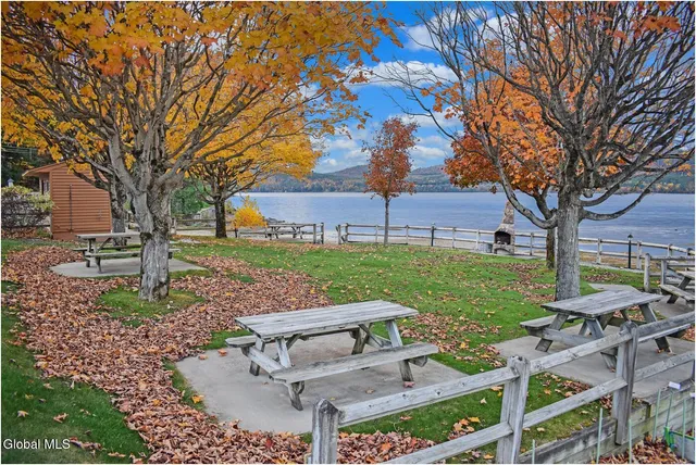 $595,000 | 10 C Hummingbird Circle, Horicon, NY 12808