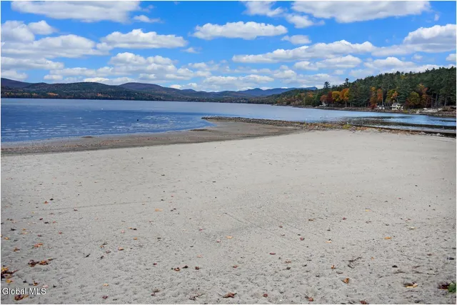 $595,000 | 10 C Hummingbird Circle, Horicon, NY 12808