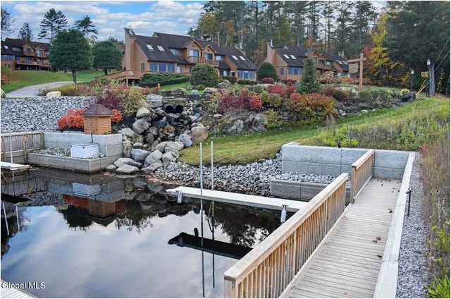 $595,000 | 10 C Hummingbird Circle, Horicon, NY 12808