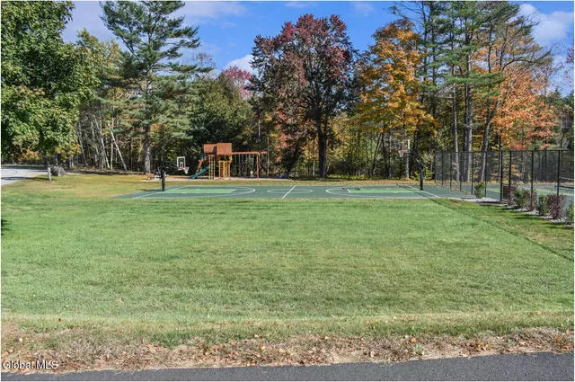 $595,000 | 10 C Hummingbird Circle, Horicon, NY 12808