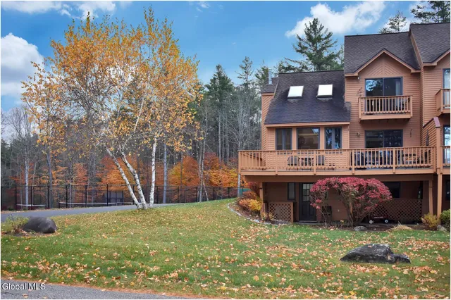 $595,000 | 10 C Hummingbird Circle, Horicon, NY 12808