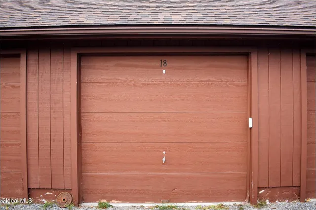 $595,000 | 10 C Hummingbird Circle, Horicon, NY 12808