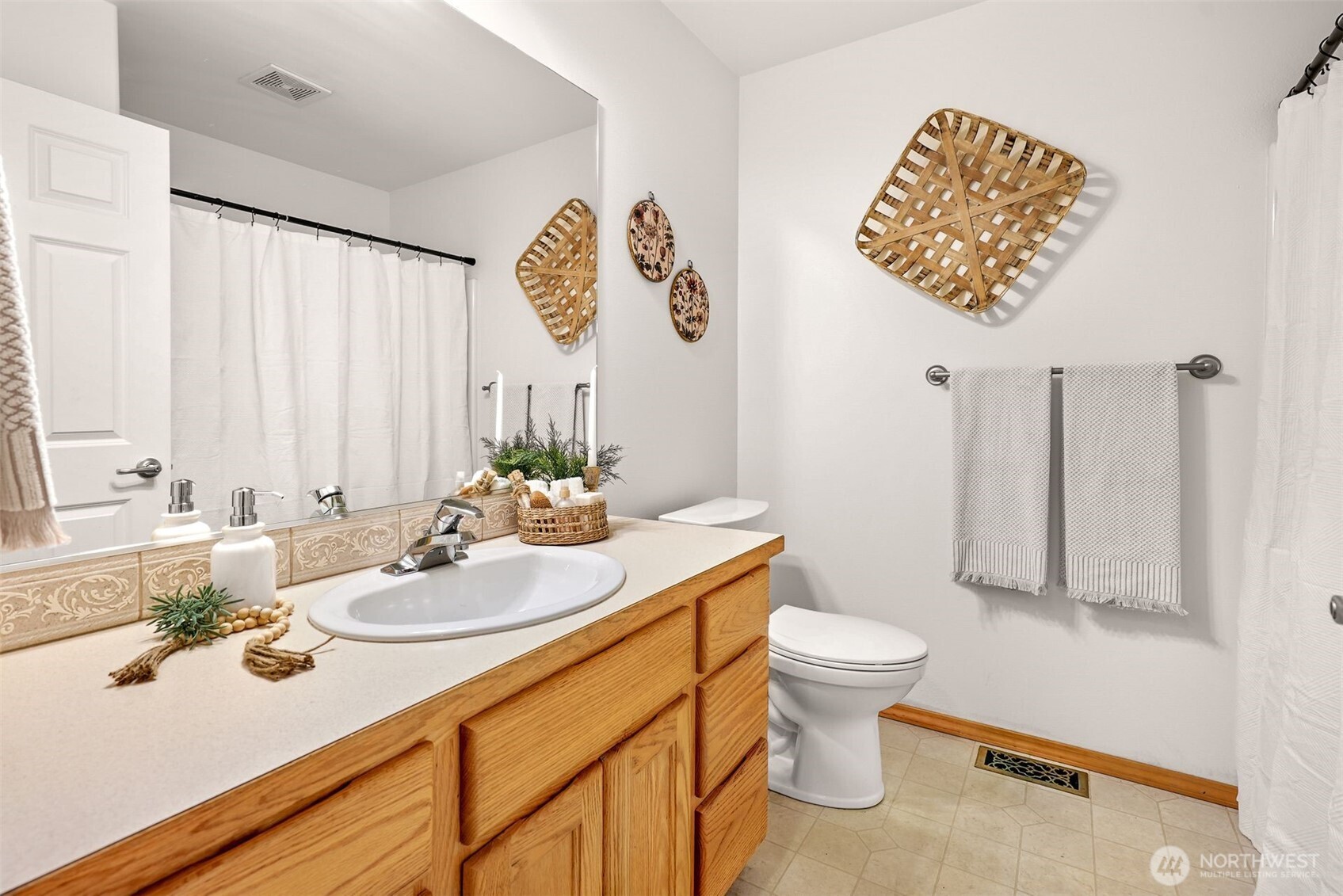 500 North Laventure Road Mount Vernon, WA 98273 - Photo 16 of 26