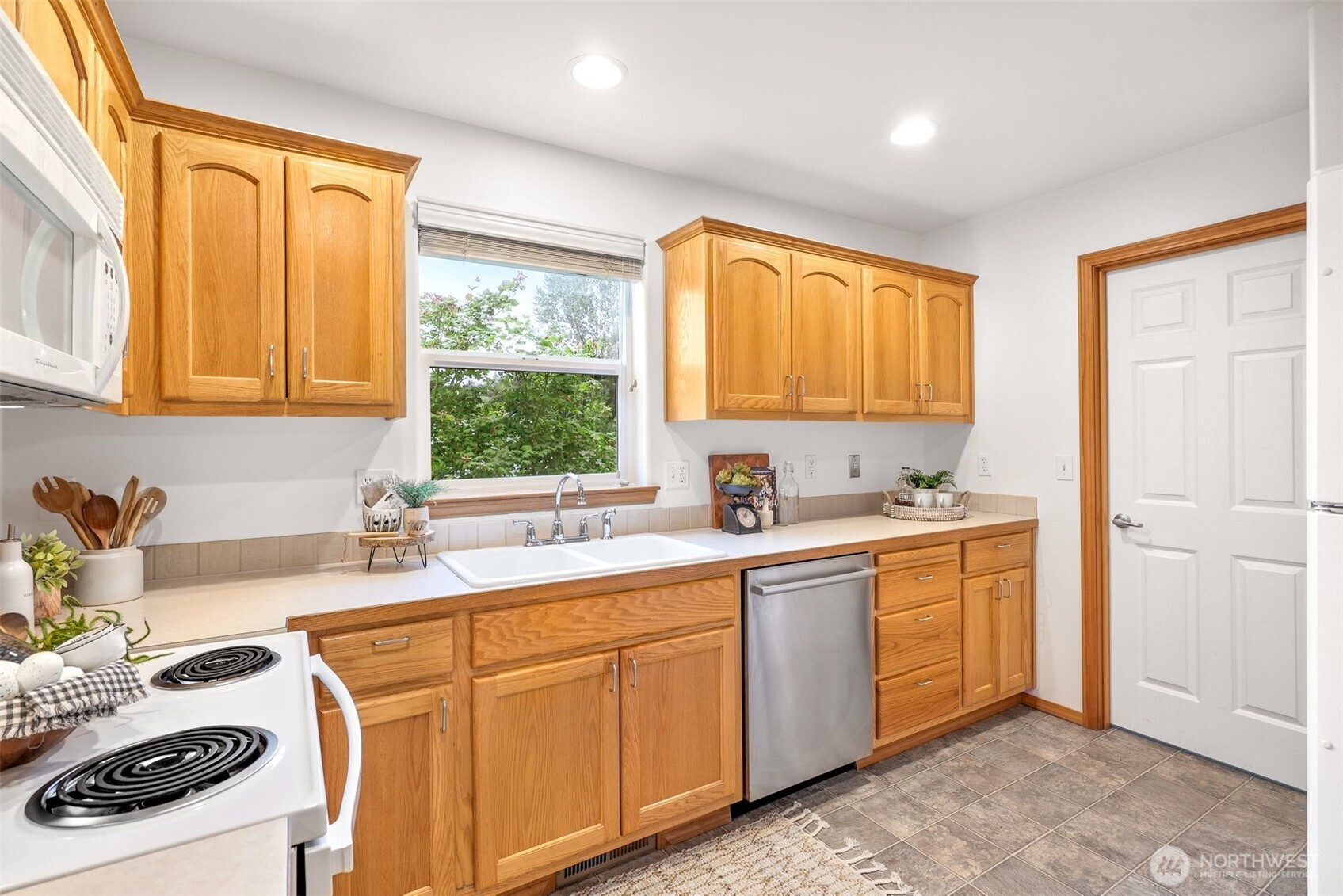 500 North Laventure Road Mount Vernon, WA 98273 - Photo 9 of 26