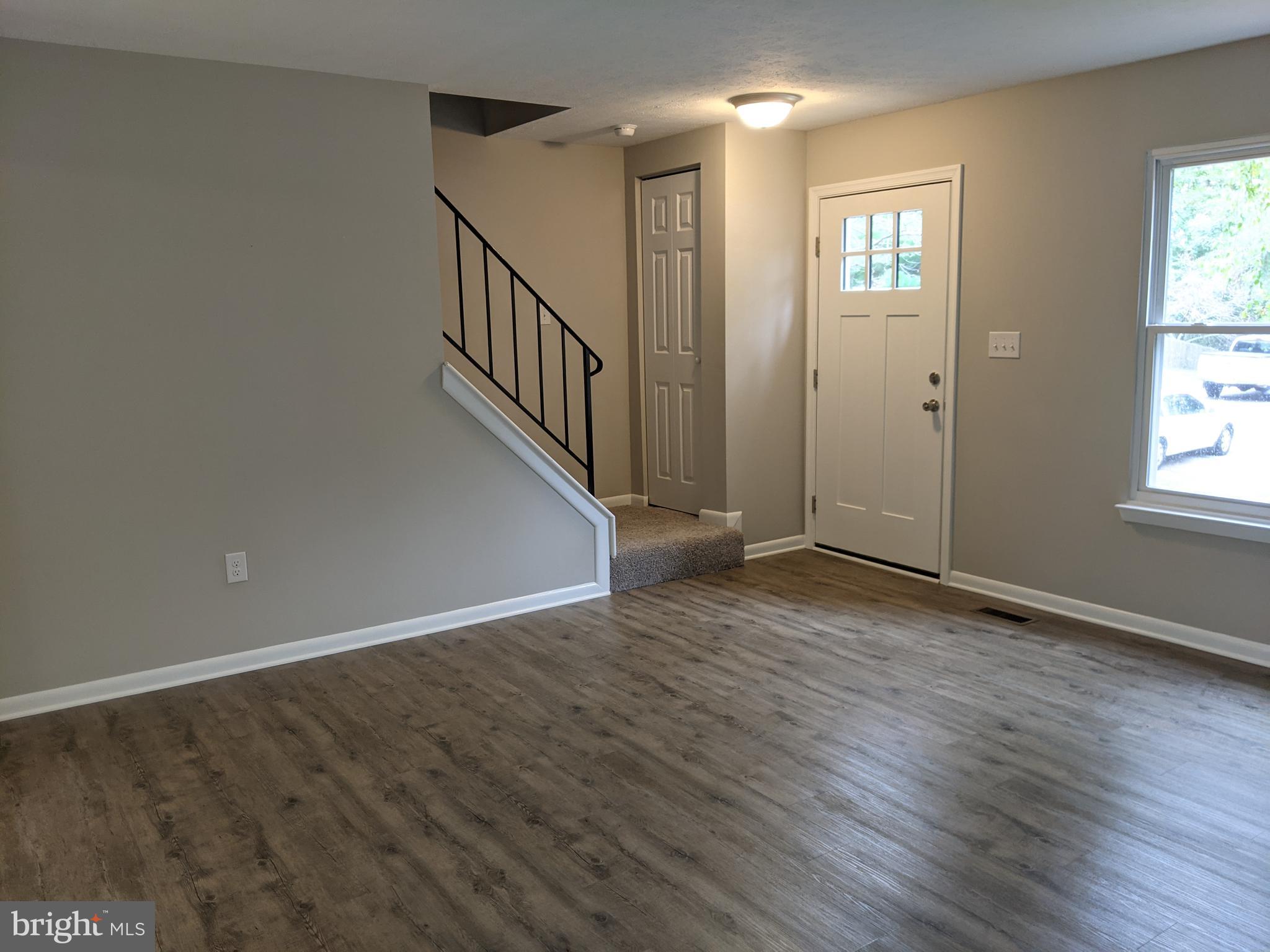 312 Rambling Ridge Court Pasadena, MD 21122 - Photo 3 of 48