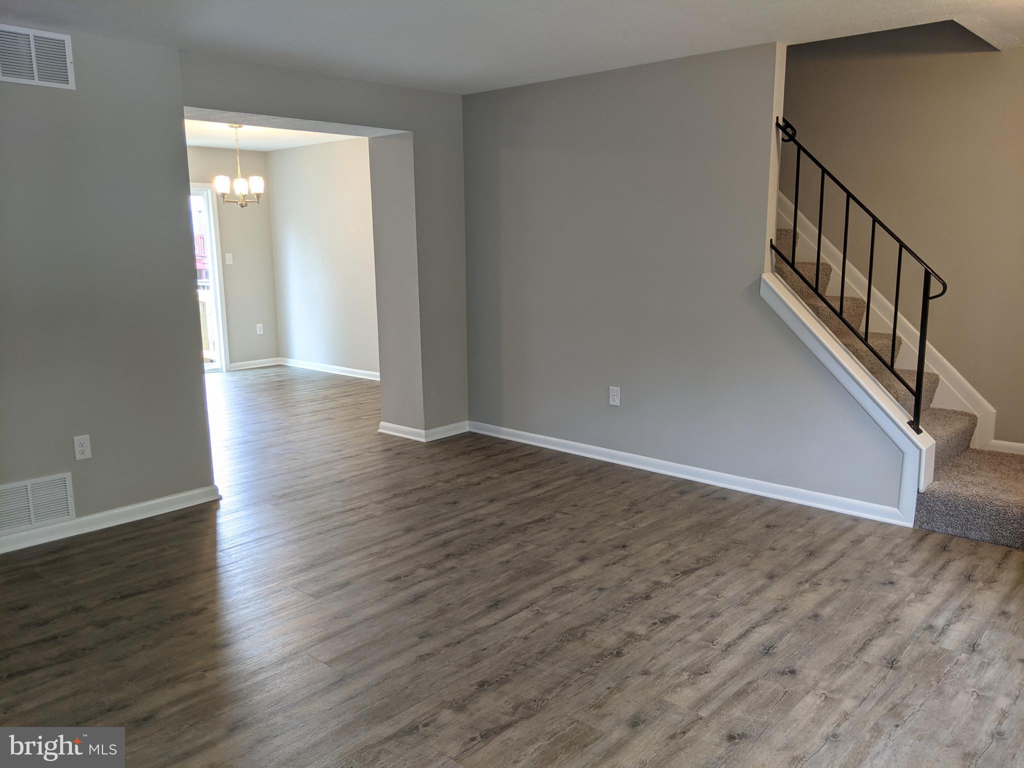 312 Rambling Ridge Court Pasadena, MD 21122 - Photo 5 of 48