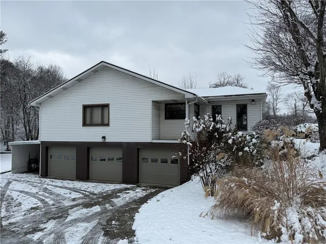 a house view with a outdoor space