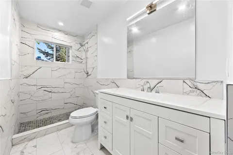 $1,788,000 | 2 Circle Drive, Syosset, NY 11791