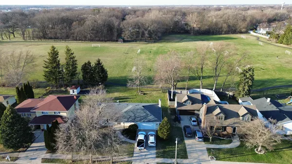 $2,750 | 432 Summer Drive, Schererville, IN 46375