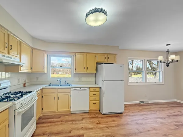 $2,750 | 432 Summer Drive, Schererville, IN 46375