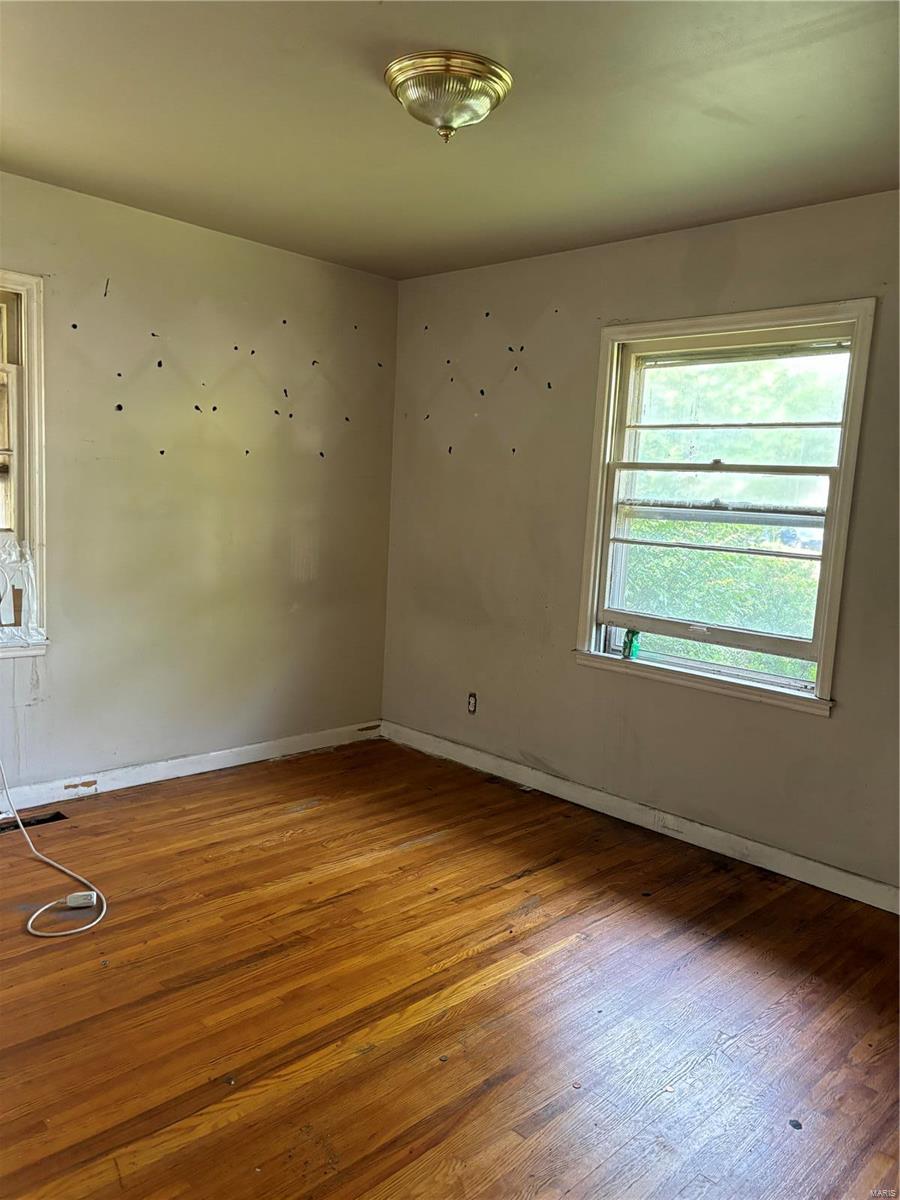 227 Midlothian Road St. Louis, MO 63137 - Photo 9 of 16