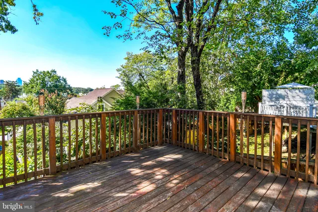 $719,000 | 2100 South Quebec Street, Arlington, VA 22204