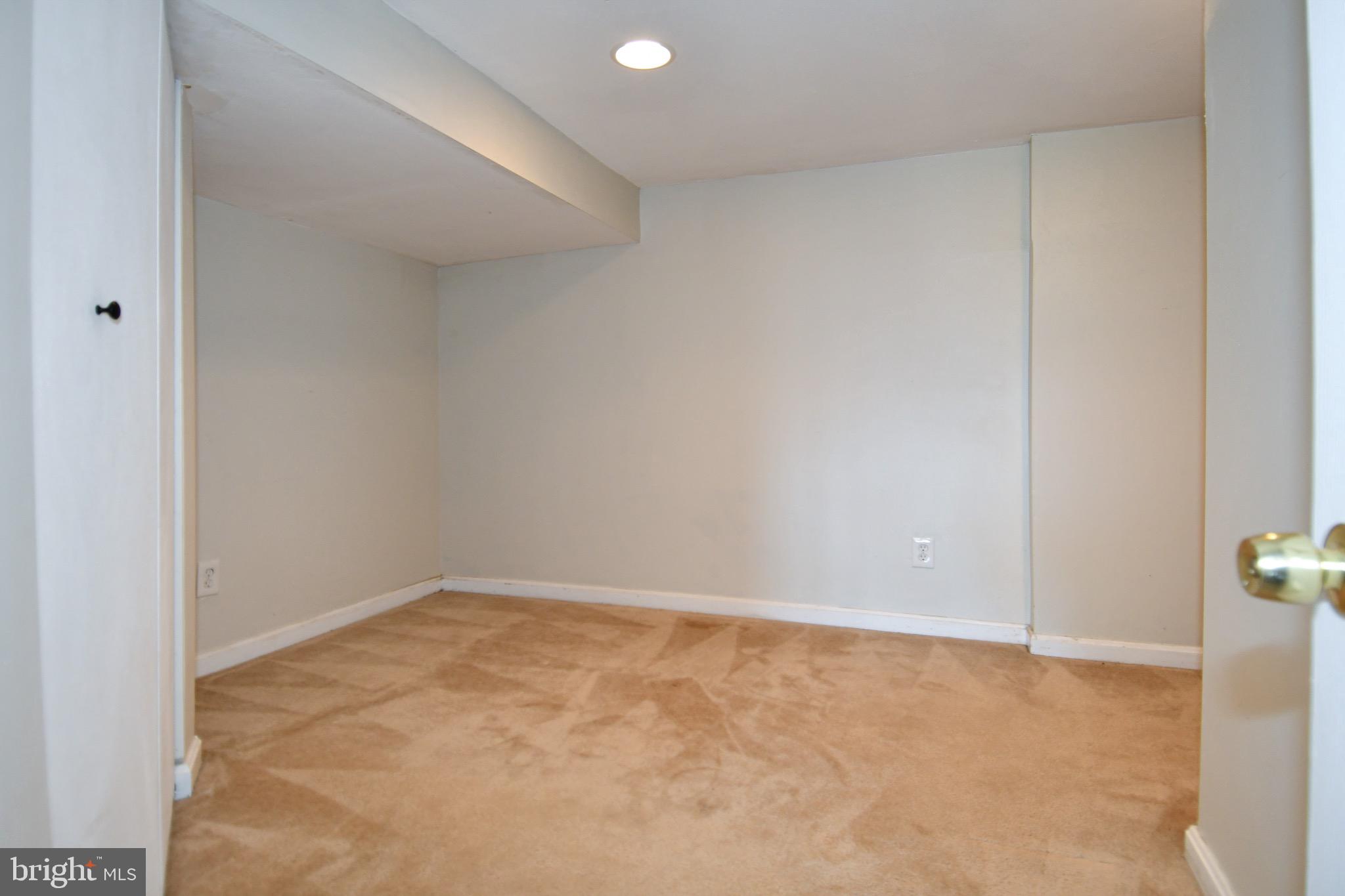 2100 South Quebec Street Arlington, VA 22204 - Photo 30 of 36 a view of an empty room