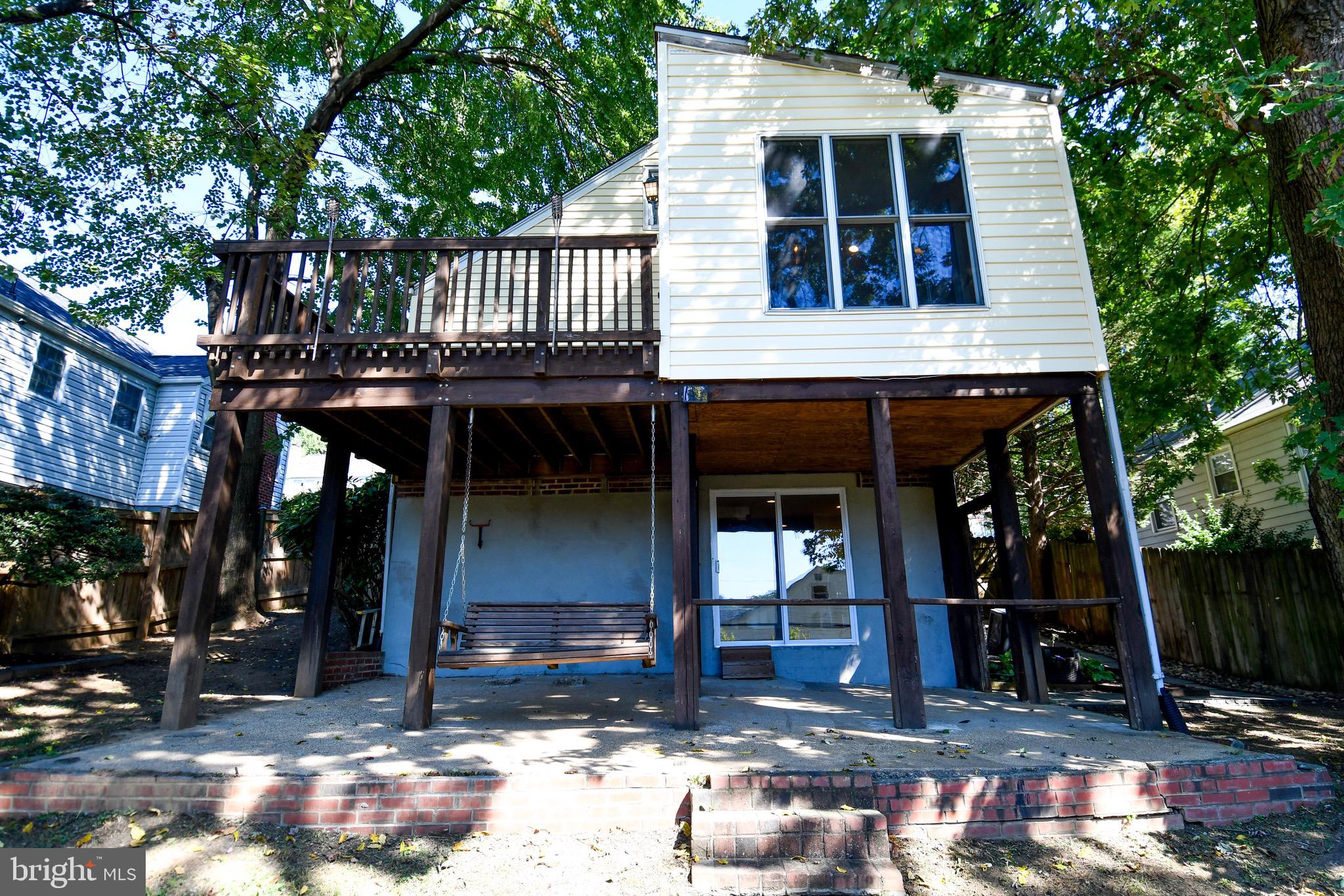 2100 South Quebec Street Arlington, VA 22204 - Photo 36 of 36 a view of a house with a patio