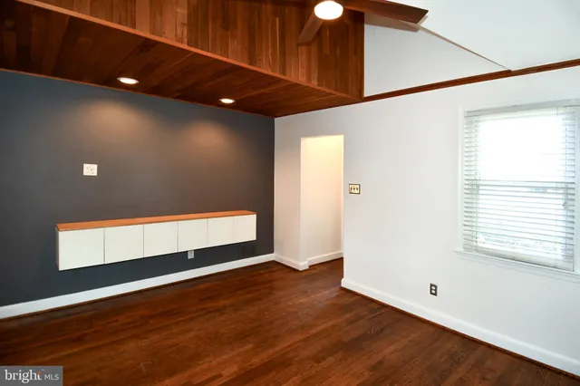 $719,000 | 2100 South Quebec Street, Arlington, VA 22204