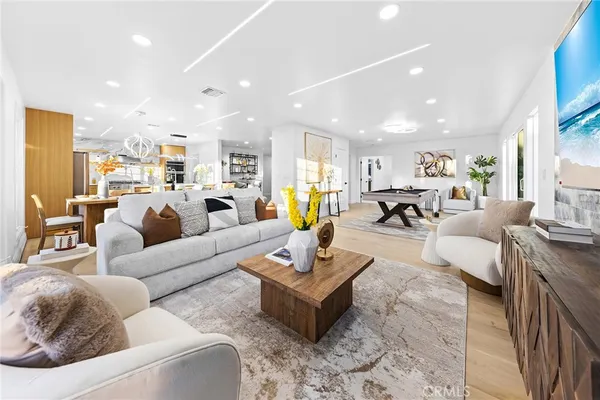 $1,750,000 | 326 East Sierra Madre Avenue, Glendora, CA 91741