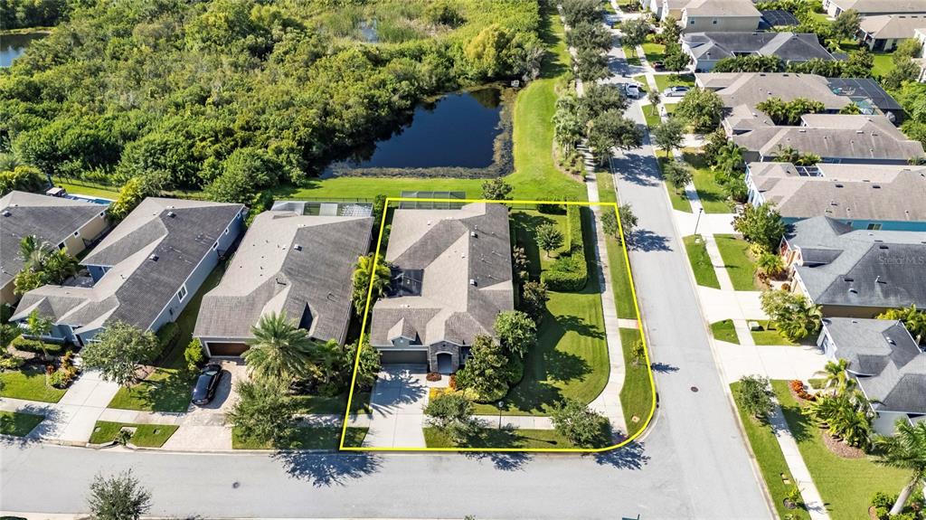 6903 Crestpoint Drive Apollo Beach, FL 33572 - Photo 70 of 95 an aerial view of multiple house