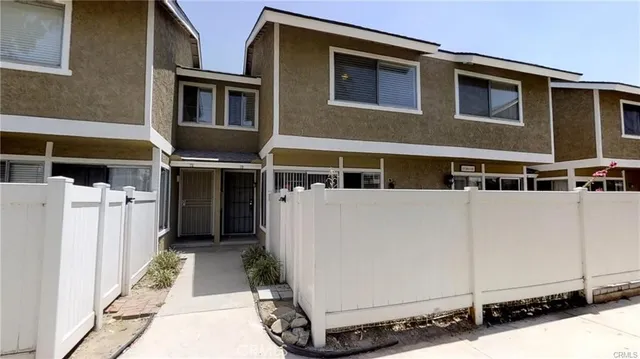 $2,250 | 2321 South Magnolia Avenue, Unit 7D, Ontario, CA 91762