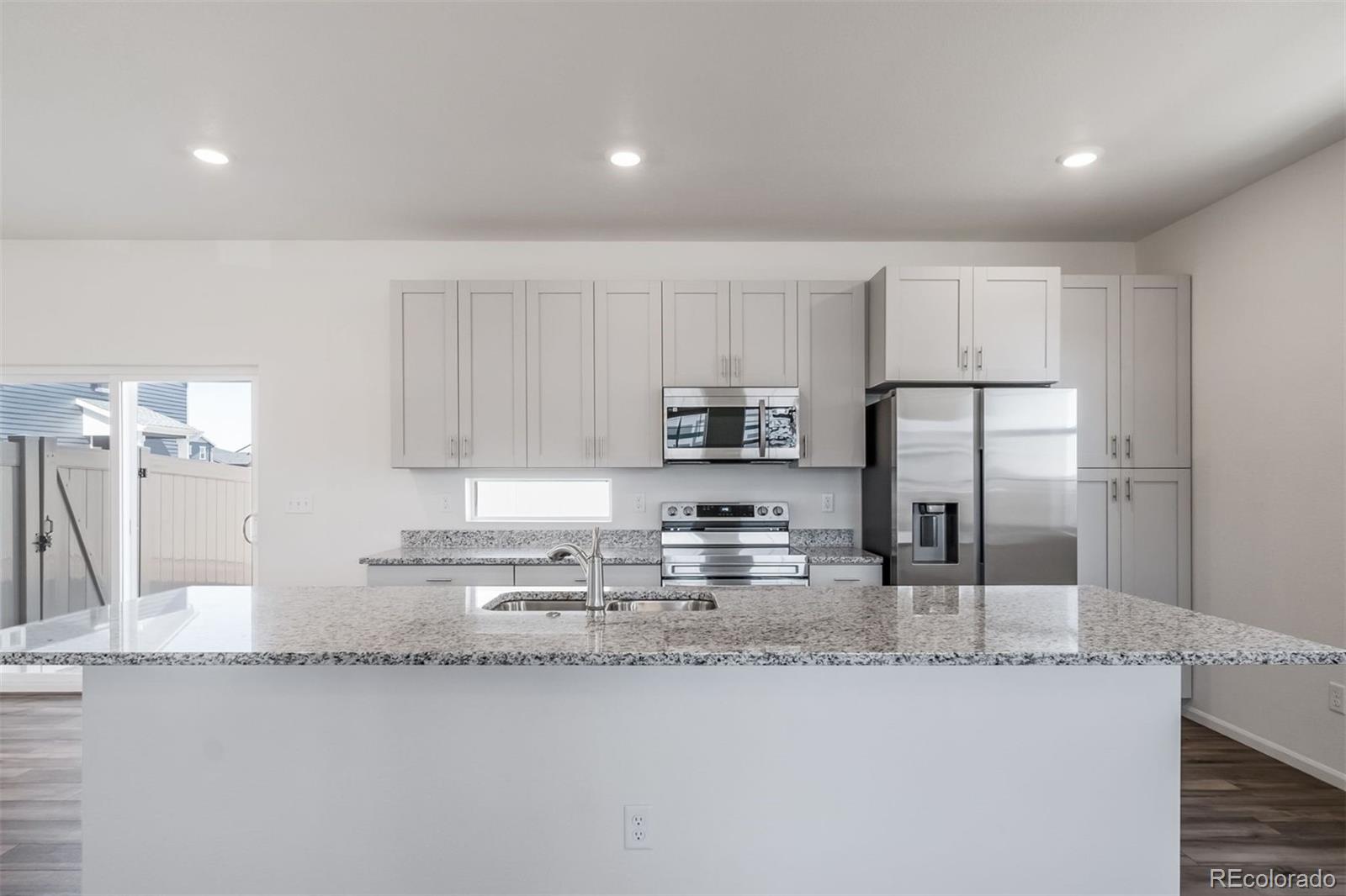3915 North Rome Street Aurora, CO 80019 - Photo 12 of 34