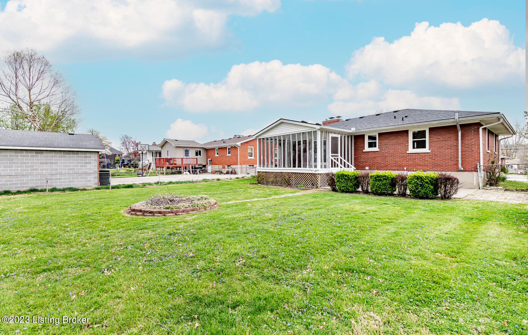 7706 Crestline Road Louisville, KY 40214 - Photo 40 of 48 CLR-109