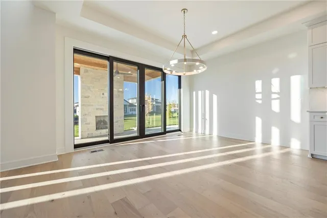 $1,199,900 | 16800 Parkhill Street, Overland Park, KS 66221